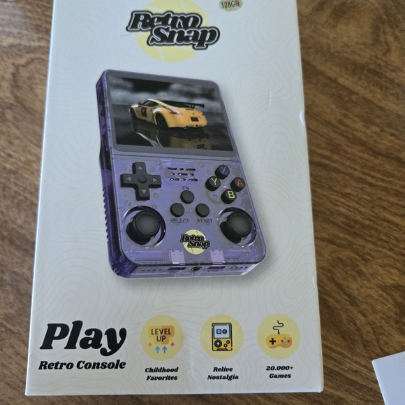 Retro Snap Play  Pink Handheld Game Console And Case
